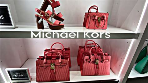 es real los descuentos de outlet de michael kors|retail vs michael Kors Outlet.